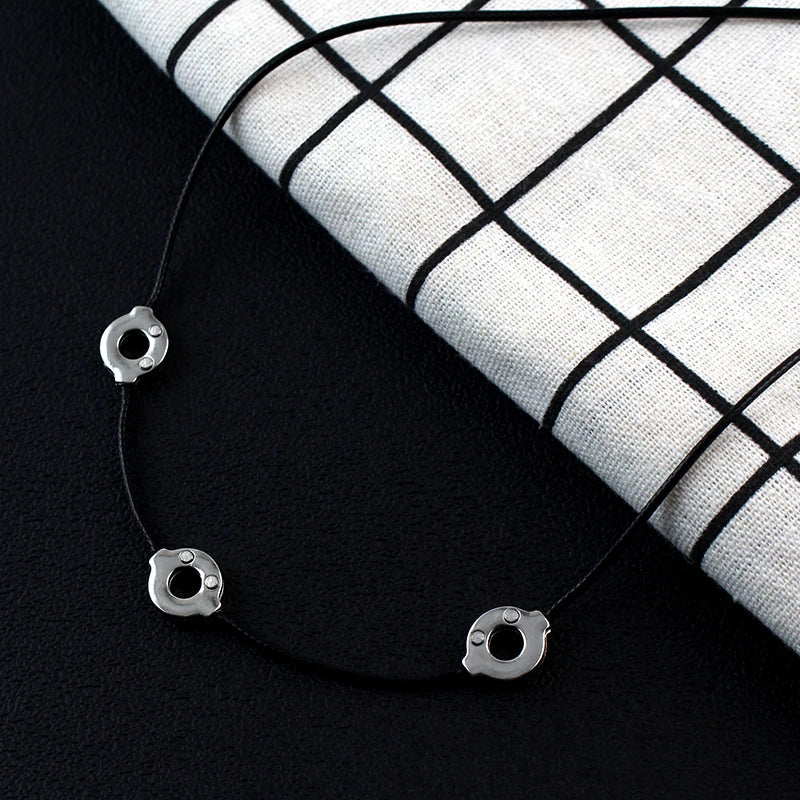 Uchiha Itachi Necklace – Cosplay 3 Loops Choker for Fans and Collectors